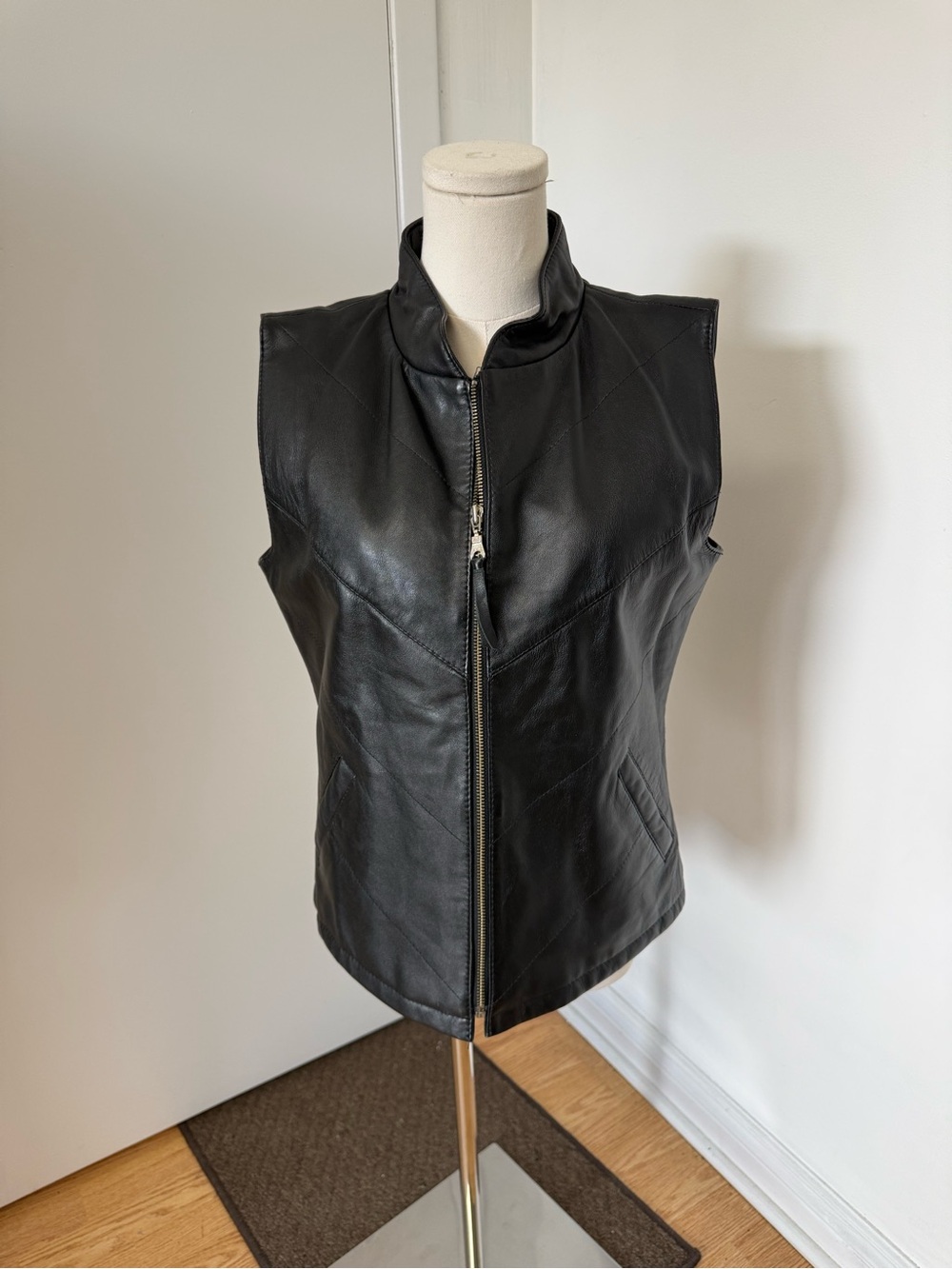 Women’s Black Leather Sleeveless Zip Vest
